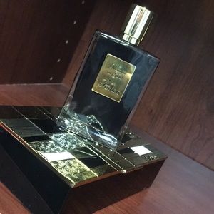 Women in Gold by Kilian